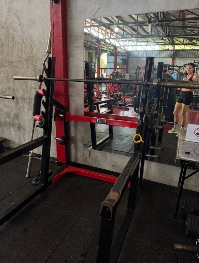 O2K Fitness Gym Koh Samui squat machine