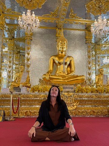 Wat Phuttha Prommayan: Thailand Mirror Temple Gold floor