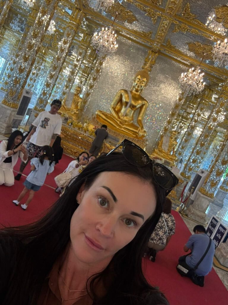 Wat Phuttha Prommayan: Thailand Mirror Temple gold level