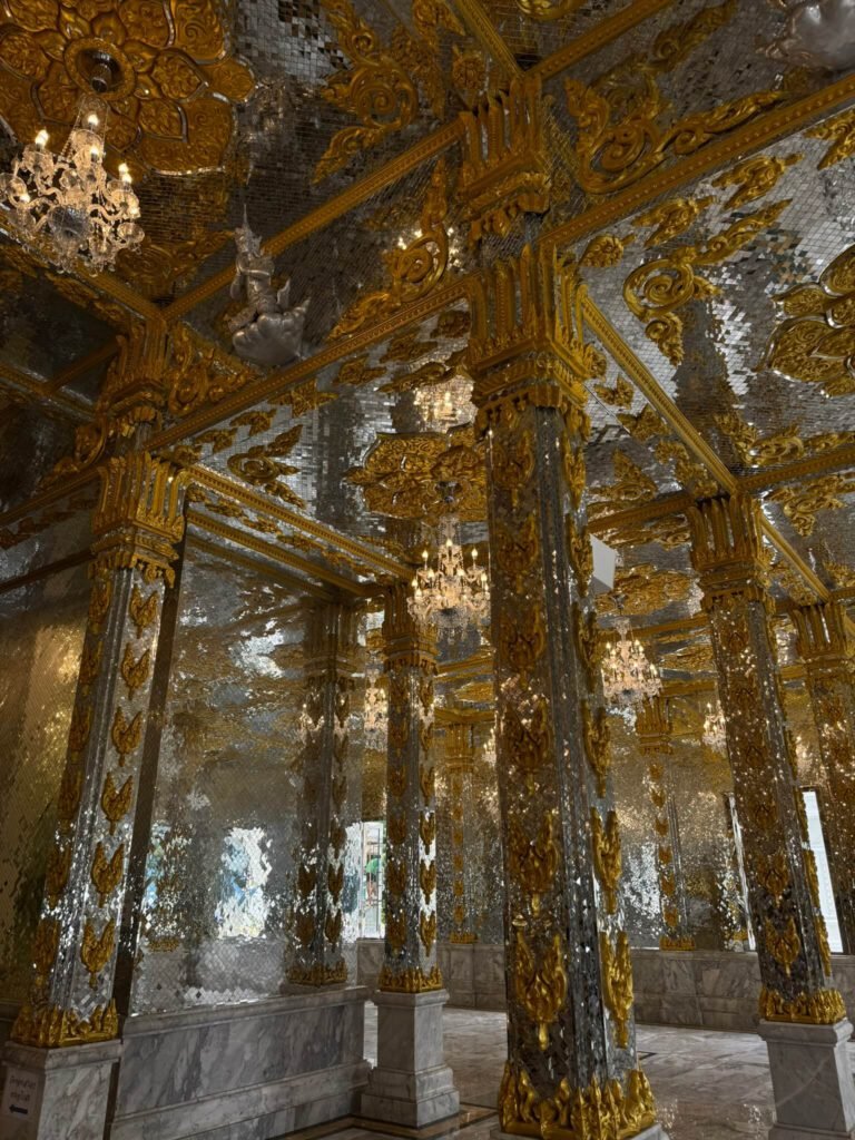 Wat Phuttha Prommayan: Thailand Mirror Temple Gold floor